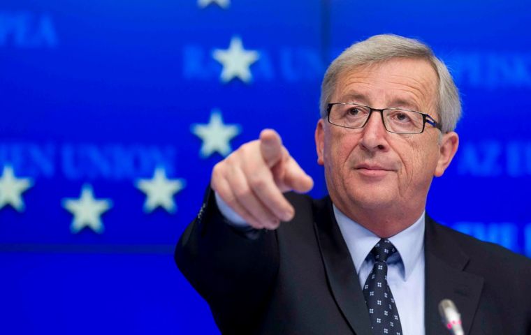 “No nos gusta esta dictadura”, dijo Juncker.