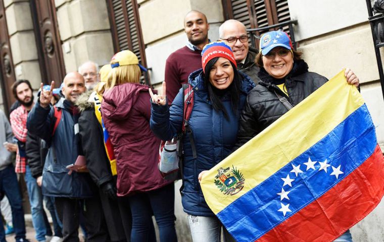 El Ministerio de Relaciones Exteriores de Uruguay registra un 25% más de solicitudes de residencia de inmigrantes venezolanos