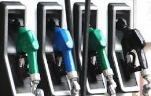 La gasolina de 93 como la de 97 caerán $5,8 por litro, registrando así su cuarta baja semanal consecutiva