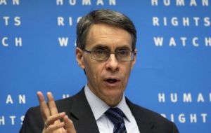 Kenneth Roth, de HRW, firmó la petición para que los abusados que no pueden encontrar justicia en Yemen o Arabia Saudita puedan obtenerla en los tribunales argentinos.