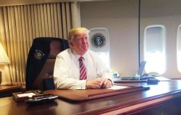 “Decidí que sería mejor para todas las partes involucradas cancelar mi reunión previamente programada”, escribe Trump desde a bordo de Air Force One.