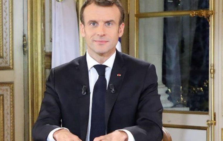 Macron reconoció que sus palabras “han herido a algunos” y consideró justificado el descontento que ha provocado las protestas