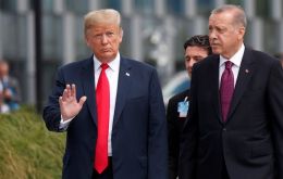 Trump tuiteó que él y Erdogan hablaron sobre EI, la participación de ambos países en Siria y la “retirada lenta y extremadamente coordinada de tropas de EE.UU.”