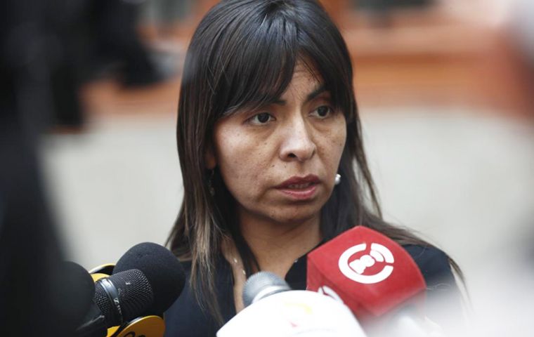 El fiscal argumentó el pedido de comparecencia restringida contra Giuliana Loza, en una audiencia presidida por el juez Richard Concepción Carhuancho. 