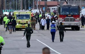 Las autoridades atribuyeron al ELN el ataque con coche bomba que el jueves causó más de 20 muertos y casi 70 heridos en la academia de policía General Santander