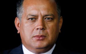 El número dos del chavimo, Diosdado Cabello, dijo a la prensa que Figueroa dirigió la insurrección y que 25 de los arrestos se produjeron en el cuartel