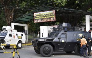 Unos 27 miembros de la Guardia Nacional sustrajeron armas de guerra de un puesto militar y se atrincheraron en el cuartel de Cotiza, donde fueron detenidos