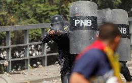  “CIDH sigue de cerca los graves hechos de violencia en el contexto de las manifestaciones de hoy, que ya han generado al menos 16 muertes, decenas de heridos y detenciones” 