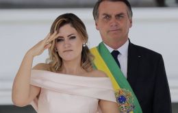 La Receita Federal, órgano responsable de la fiscalidad en Brasil, examinará especialmente la cuenta que recibió el valor del cheque sospechoso, a nombre de Michelle Bolsonaro