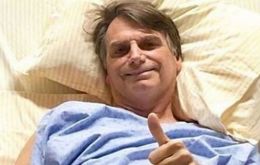 Bolsonaro está siendo sometido a su tercera cirugía desde que un hombre lo apuñaló en el estómago cuando sus simpatizantes lo llevaban en andas 