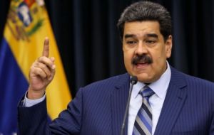 “Uno más loco que otro”, declaró Maduro sobre los pedidos del grupo. “Se me acabo el ultimátum. ¡Oh! ¿Y ahora quién podrá defendernos?”, ironizó. 