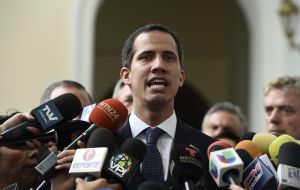 El propio Guaidó insiste en el cese a la usurpación, un gobierno de transición y elecciones libres como fórmulas para superar la crisis