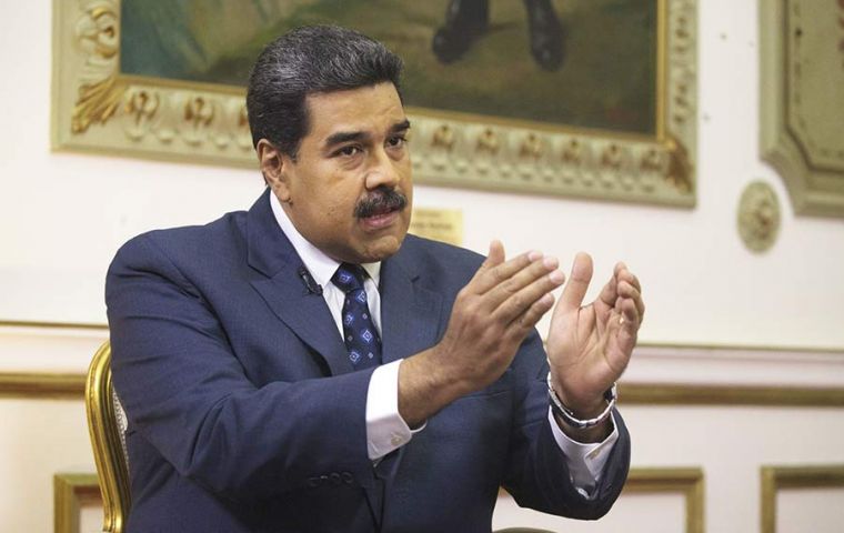 Maduro ha dicho que no permitirá el ingreso de la ayuda argumentando que son donaciones “podridas” y que puede dar paso a una invasión extranjera. 