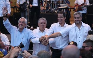 Guaidó, quien tiene prohibido abandonar su país por orden de Maduro, se reunió en la zona del concierto con Iván Duque, Sebastián Piñera y Mario Abdo