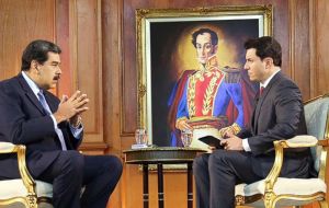 Maduro ha dicho que el opositor venezolano debe “respetar la ley” y que si regresa al país “tendrá que ver la cara de la justicia”, según una reciente entrevista