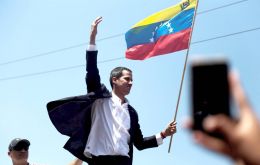 Guaidó enfatizó los puntos “para sellar nuestra transición”: uno es la unidad de la oposición y el segundo, “mantenernos movilizados en las calles de toda Venezuela” 