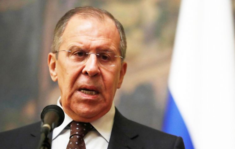 Lavrov calificó de “arrogantes” los dichos de Bolton en los que aseguró que Washington “no tiene miedo a usar la expresión doctrina Monroe”
