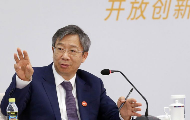 El pte. del Banco Popular de China, Yi Gang, aseguró que Beijing y Washington han acordado oponerse a la devaluación de la moneda con fines competitivos