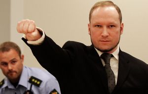 Tarrant afirmó haber estado inspirado en el autor de la masacre de Utoya, el terrorista noruego de extrema derecha Ander Breivik 