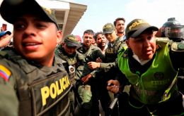 La Cancillería de Colombia detalló que junto a los militares han llegado cerca de 400 miembros de sus familias