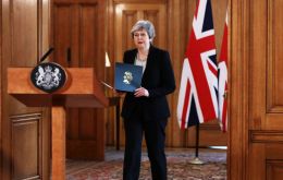 “Solicitaré una nueva extensión de la fecha de salida, tan limitada en el tiempo como sea posible, para evitar que se produzca un Brexit sin acuerdo” (Foto AFP)