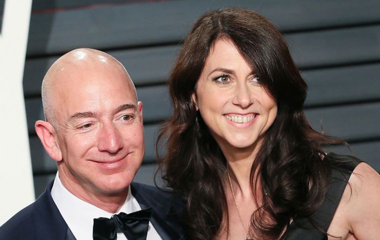 La Sra. MacKenzie controlará el 4% de títulos de Amazon, valorado en US$35.000 millones, y Jeff Bezos se queda con casi un 12% de los títulos de Amazon