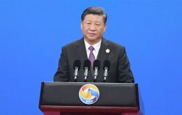 “Los chinos siempre cumplimos lo que prometemos”, indicó Xi, quien agregó que “una China más abierta interactuará mejor con el resto del mundo”