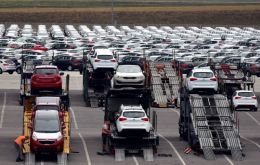 En abril se produjeron en México 299 mil 707 autos, 2% por encima de lo registrado en igual periodo del año pasado