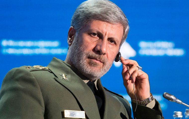“Irán tiene el nivel más alto de preparación militar y de defensa para enfrentar cualquier tipo de amenaza y demandas excesivas”, dijo el ministro Amir Hatami