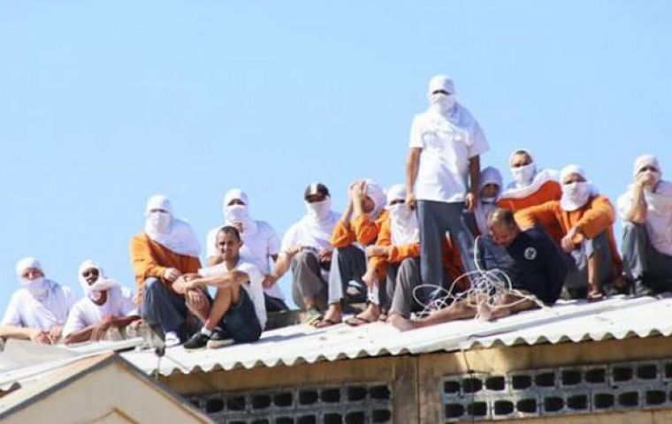 Según las autoridades, una “pelea entre presos” de dos pabellones de esa unidad se saldó con la muerte de 15 internos de entre 21 y 42 años de edad