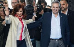 De acuerdo a la encuesta de Ceop, la dupla Fernández-Fernández obtendría el 39,3% de los votos en las elecciones de octubre, superando el 29,7% de Macri