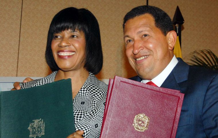 PDVSA adquirió la participación en la refinería de Jamaica cuando el fallecido Hugo Chávez buscaba influencia en el Caribe, aprovechando la bonanza petrolera