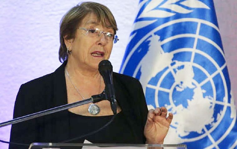 Bachelet dio a conocer un documento de 18 páginas, basado en 558 entrevistas a víctimas, testigos, profesionales de distintas áreas