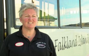  Andrea Clausen de Falkland Islands Tours and Travel Ltd. también se mostró entusiasmada y apoyó el vuelo.