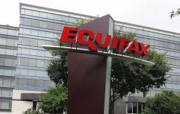 A partir de enero 2020, Equifax se comprometió a proporcionar a los consumidores seis informes de crédito gratuitos al año durante un periodo de siete años