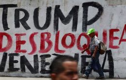 La invitación ha sido replicada  por varios dirigentes de la llamada Revolución bolivariana con un lema común “Trump, desbloquea a Venezuela”