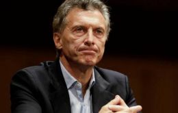 “No es difícil entender por qué la gente le dio la espalda a al gobierno de Macri. El  electorado se sintió más conmovido por los argumentos que salían de sus bolsillos”. 