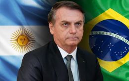 Bolsonaro dijo temer una oleada de refugiados similar a la que Brasil enfrenta en su frontera con Venezuela si “esos izquierdosos” ganan las elecciones en Argentina