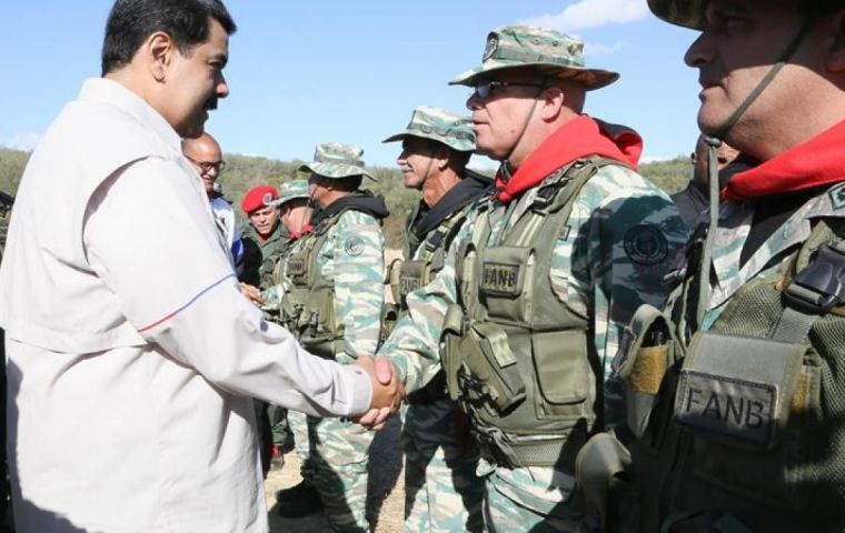 Según Maduro los ejercicios se harán ”para poner a tono todo el sistema de armas, todo el despliegue operacional y la actividad militar necesaria para que Venezuela preserve su seguridad y su tranquil