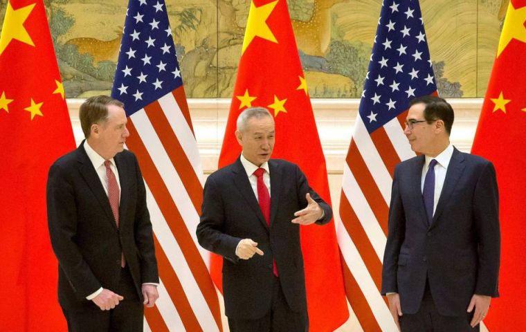 El intercambio telefónico estuvo encabezado por el Vice Primer Ministro chino Liu He, y el Secretario del Tesoro de Estados Unidos, Steven Mnuchin
