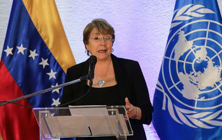 Bachelet indicó que busca ”mantener” su relación con el Estado venezolano, por lo que no tiene en sus planes desconocer a Nicolás Maduro como presidente venezolano y reconocer, en su lugar, a Juan Gua