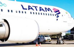 Delta se comprometió a invertir US$350 millones en la sociedad y a comprar cuatro aviones A350 de Latam