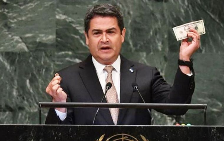 Según la Fiscalía, el ex diputado hondureño recibió de El Chapo Guzmán, US$ 1.5 millones para ser entregados al presidente de Honduras Juan Orlando Hernández