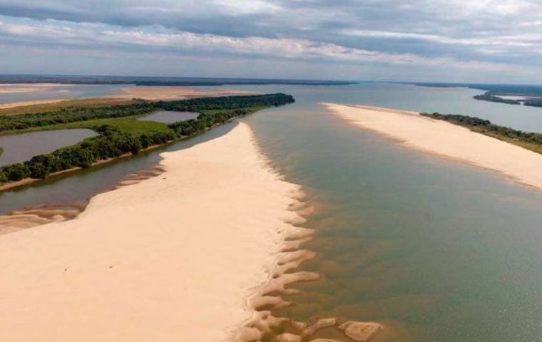 Voceros de la Prefectura Naval señalaron que “el Paraná en el puerto santafesino se mantuvo sin variantes en 1,78 metros”, el nivel más bajo en los últimos 10 años