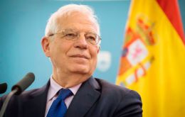 El canciller Josep Borrell hizo el anuncio tras la visita a la frontera de Colombia con Venezuela