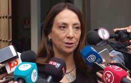La ministra vocera del gobierno, Cecilia Pérez, comentó que más bien Morel ”les manifiesta lo que creo todos los chilenos sentimos, que es la angustia, la frustración, la desesperación por lo que está