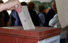 Unos 2,7 millones de uruguayos acudieron a las urnas para elegir presidente y vicepresidente, además de renovar completamente las dos cámaras del legislativo. 