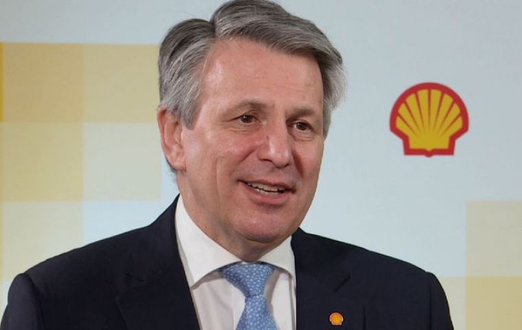 El CEO de Shell, Ben van Beurden, dijo que la intención de recomprar acciones por US$ 25.000 millones de dólares para finales del próximo año no ha cambiado
