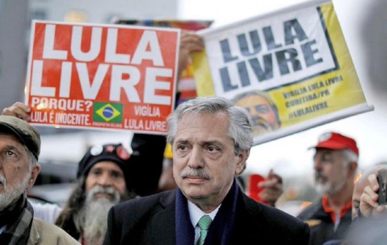 Alberto Fernández lo fue a visitar a Lula cuando estaba preso en Curitiba