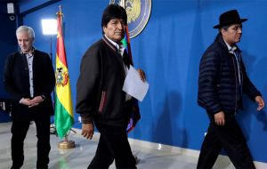 “Quiero que sepa el pueblo boliviano, no tengo por qué escapar, que prueben si estoy robando algo”, sostuvo el presidente Evo Morales